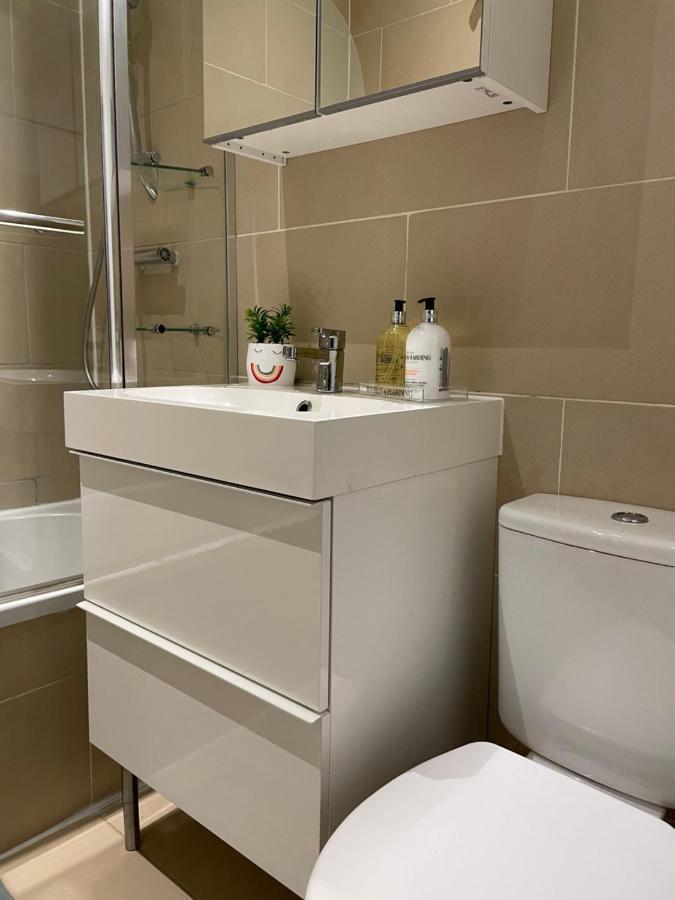 2 Bed Apartment Close To City Centre Кардіфф Екстер'єр фото